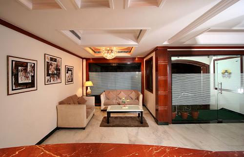 Grand President, Delhi's budget business class hotel